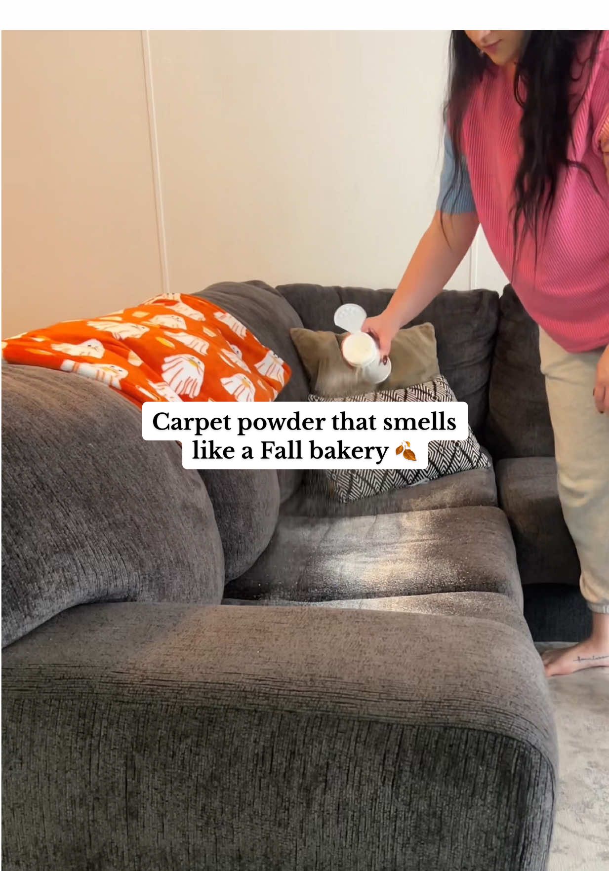 MY HOUSE SMELLS LIKE A FALL BAKERY for less than $10 😭😭 #scentszn #carpetfreshener #fall #homehacks #cozyathome 