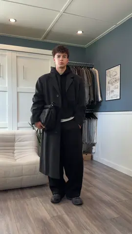 Dressing up these @UNIQLO Canada sweatpants & hoodie from the UNIQLO C collection 🤞🏼#fashion #uniqloca #uniqlopartner #sweats #undscovered 