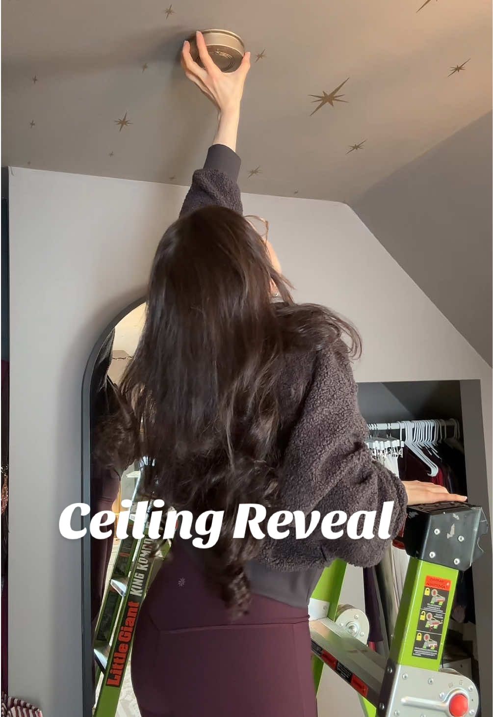 Starry Ceiling Reveal! My neck hurts more then I want to admit but I love how it turned out! #colordrenching #starryceiling #starsonceiling #behrpaint #roomreveal