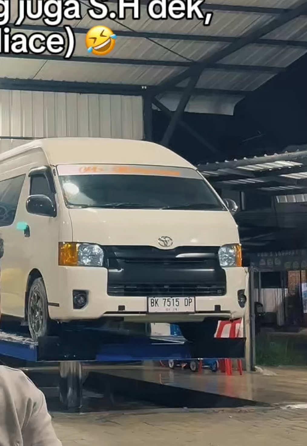 Daripada minimal minimal mending kita healing naik Hiace 😁 #rentalhiacemedan #sewahiacemedan #sewamobilhiacemedan #rentalmobilhiacemedan #sewavanmedanlaketoba 
