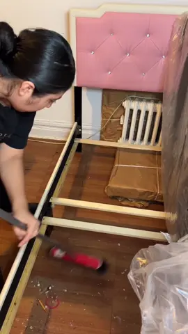 Limpieza semanal de abajo de mis camas 🧹🧺🛌🫧#clean #limpieza #amadecasa #rutina #cleaning #bed 