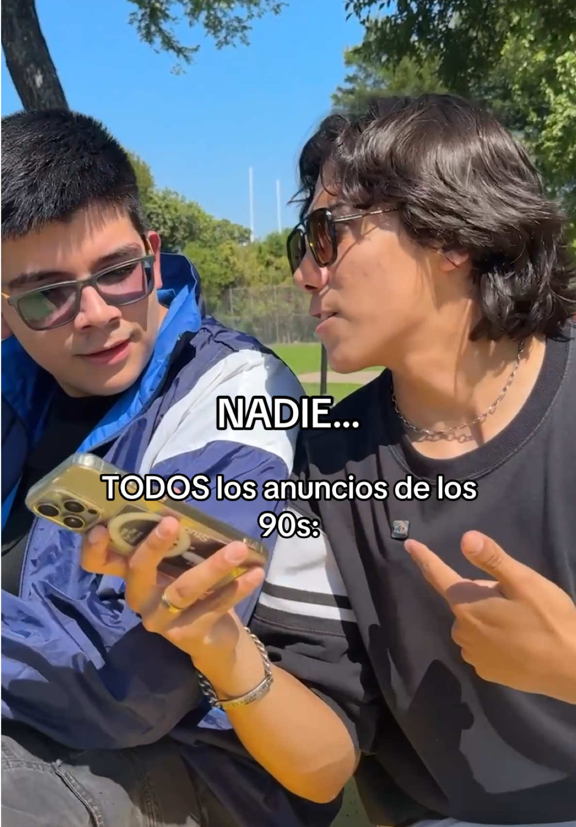 La manera correcta de conquistar 😂🔥 a cuál te recuerda? 😂 @Sabritas Mexico @Fey #90sthrowback #los90s #comedia #lasfavoritasdesiempre 