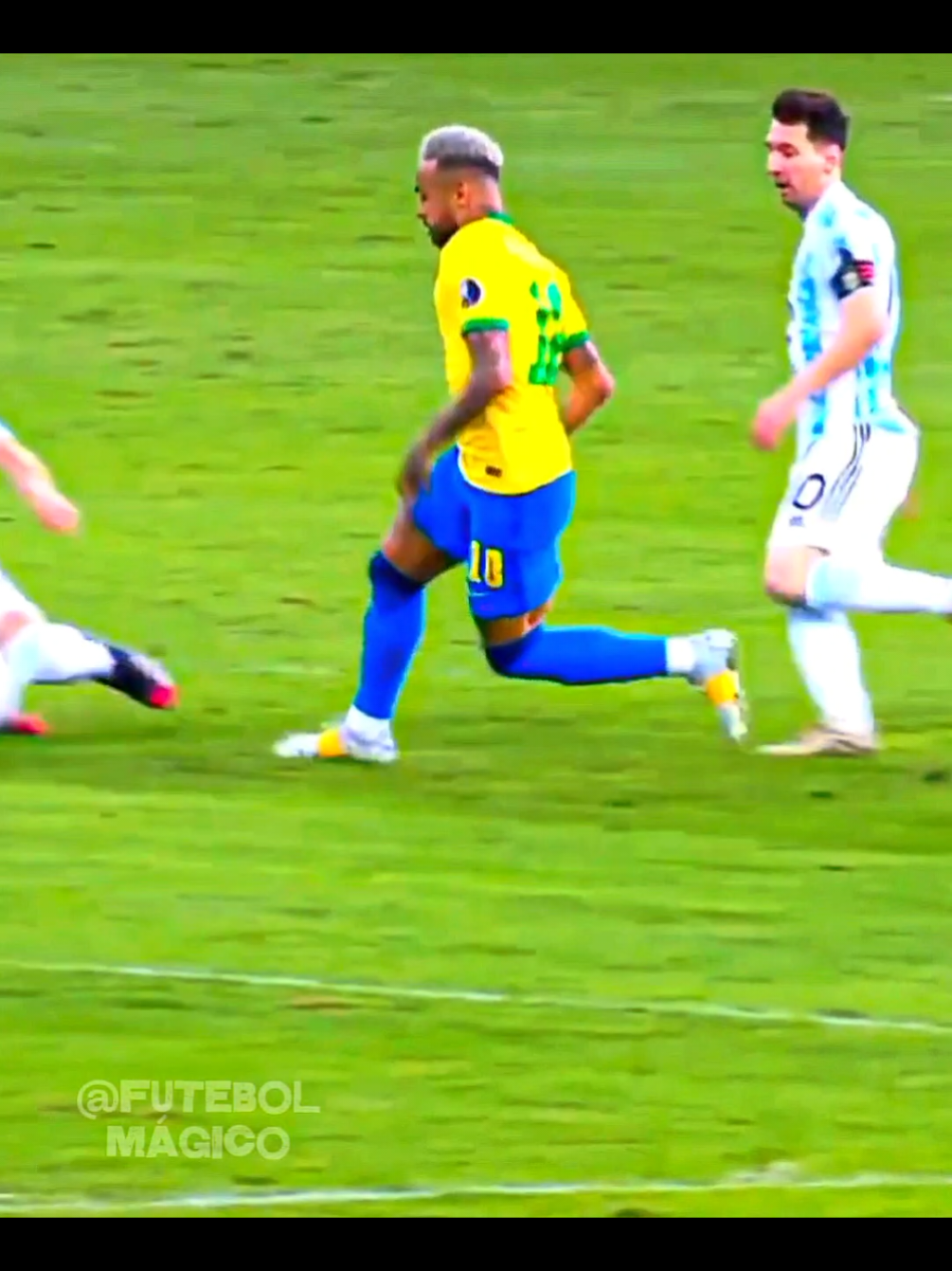 Neymar vs 11 Skills 😮‍💨 | #neymar #skills #foryoupage #football 