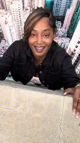 THAT’S A FAR DROP😳 #fyp #venusmonee 