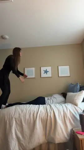 Just unlocked a new way to wake ur roommate up