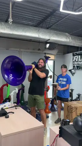 Building a real life SpongeBob alarm clock! #spongbob #spongebobsquarepants #trainhorn #hornblasters 