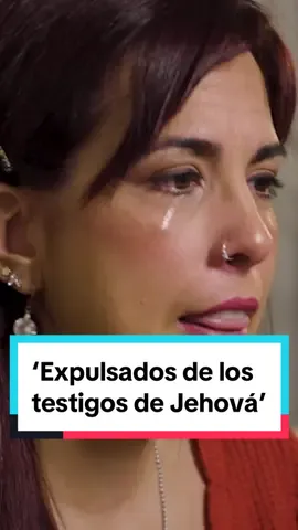 ‘Expulsados de los testigos de Jehová’ es un documental de EL PAÍS en el que seis personas que fueron expulsadas o abandonaron la entidad religiosa cuentan sus historias. Este es un fragmento de una de ellas, la de Miriam #documentales #testimonios #investigacion #testigos #españa