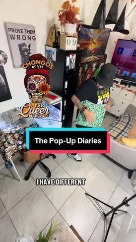The Pop-Up Diaries 🎥 Getting ready for this Saturday’s event — Día de los Queers 🌈💀 The vibes? A mix of Día de los Muertos tradition and Chongos by Vee creativity 🧵 During pop-up weeks, it’s just me, the sewing machine, and the grind. 🖤 #ChongosByVee #PopUpDiaries #handmade #SmallBusiness #chongos 