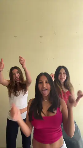@jasmine @Adriana Perez #like #fyp #viral #dance 