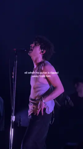 the hands on the hips i’m crying #inhalerdublin #elijahhewson #inhaler #fyp #liverpool 