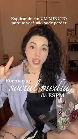 A Formação Social Media 5.0 é pra quem entendeu que o futuro das redes vai muito além de criar post. ✨🤯 Não dá mais pra ficar só na execução. O novo profissional de social media domina inteligência artificial, analisa dados, entende novas plataformas e cria com estratégia — tudo isso pra gerar resultados reais. 🚀 A Formação Social Media 5.0 da ESPM prepara você pra: • Sair da operação e entrar na estratégia • Usar IA e automação no dia a dia • Explorar novas redes e formatos • Se adaptar às mudanças do mercado com inteligência e criatividade 📍Pra quem é: Freelancers, criadores de conteúdo, profissionais de marketing, iniciantes e líderes que querem fortalecer sua presença digital e se destacar de verdade. Essa é a base que o novo mercado exige e que você pode sair na frente agora.m!  📲 Inscreva-se no link da bio ou comenta aqui que eu te mando o link.  #SocialMedia5_0 #socialmedia #MarketingDigital #InteligenciaArtificial #ESPM 