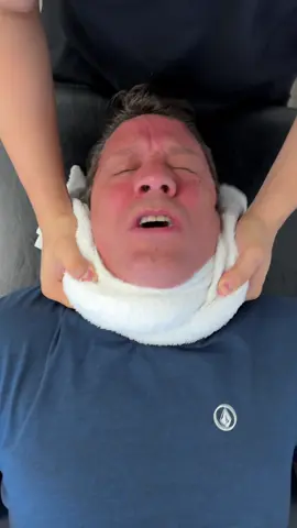 Decades of pain cracked away #ringdinger #backpain 