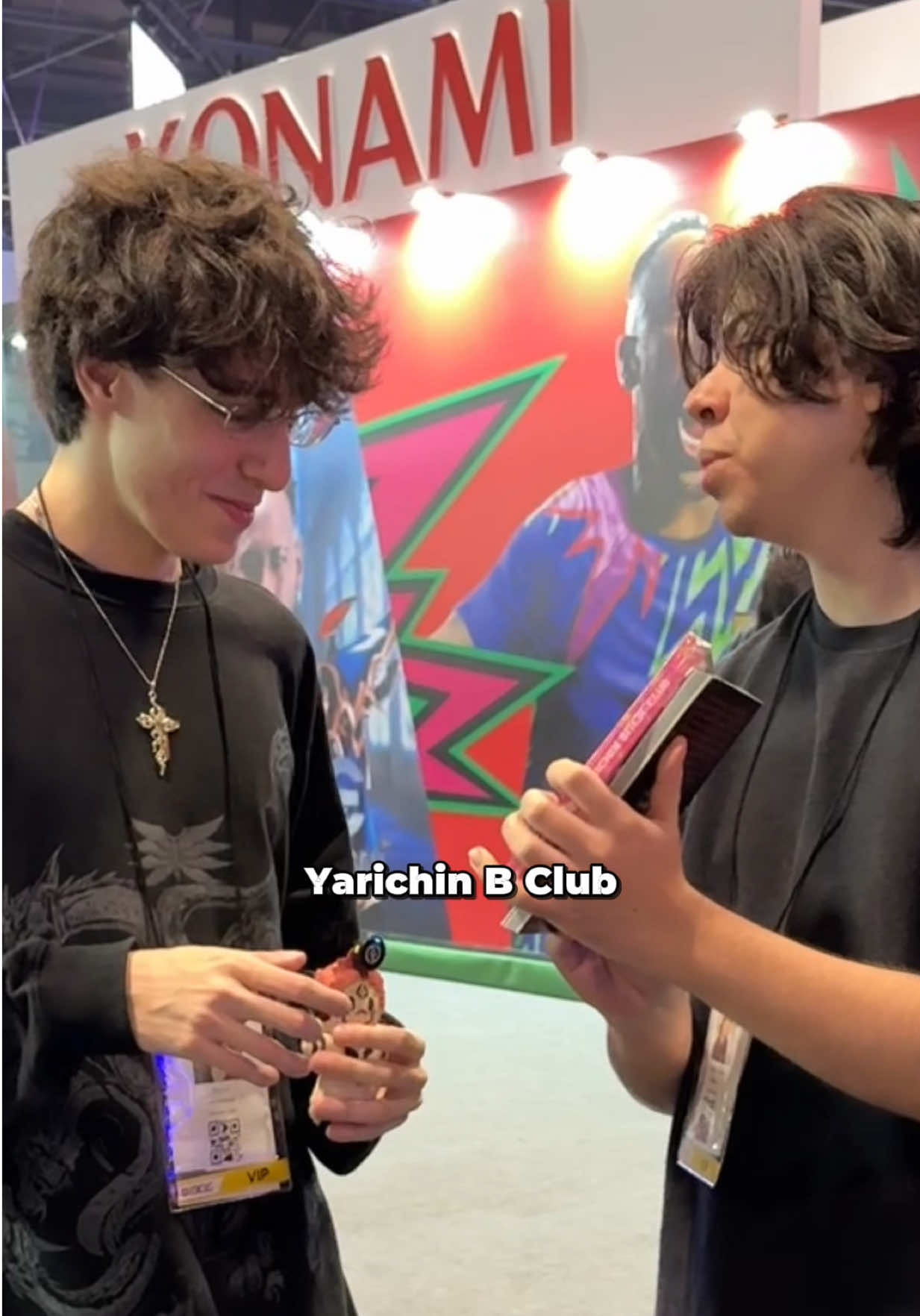 Trocando um mangá de anime misterioso por qualquer coisa que você tenha. Ft @vejota (um querido) #anime #mangá #sololeveling  #yarichinbichclub #foryou