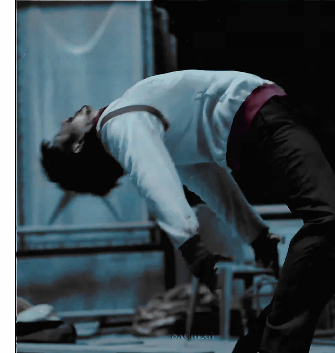 The back crack is SO satisfying oh my god . . . #yoongwinam#gwinam#allofusaredead#edit#foryoupage Fake everything @shiro 