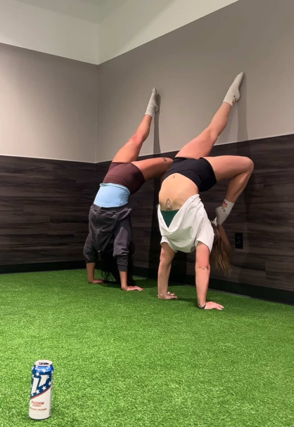 Only @1st Phorm Energy gets me doing this at 6am @paola 