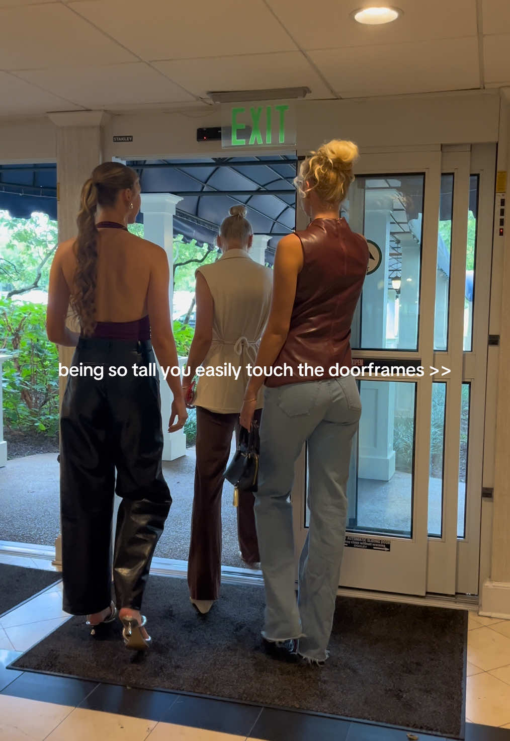 maybe it’s an athlete thing #tallgirls #fyp #talltok #tallgirl #relatable 