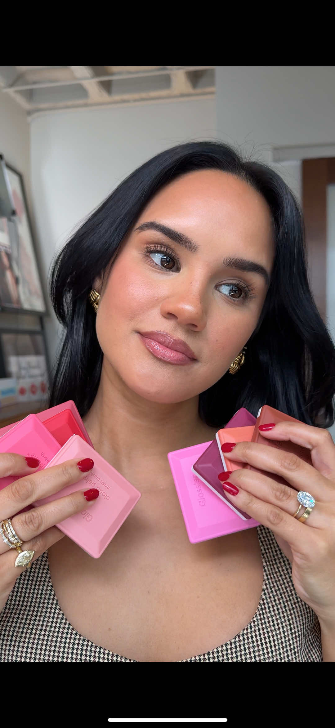 New glossier cloud paint plush blushes, you guys this texture is so divine!! #glossierblush #blushes #newmakeup #glossier