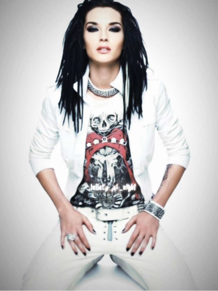 #BILLKAULITZ этот тренд просто создан для него🔥… #billkaulitz  #tokiohotel #onthisday 