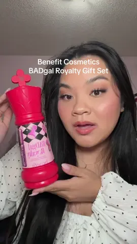 Replying to @ahanhjjiww the perfect gift for a mascara lover!! @BenefitCosmeticsCA @Benefit Cosmetics BADgal Royalty Mascara gift set ♟️❣️ #benefitcosmetics #holidaygifts #sephoraholidayset #holidaygiftguide #newmakeup 