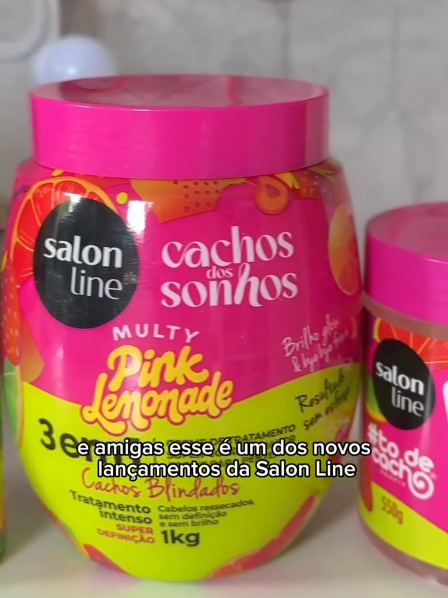 Pink Limonade é só pra quem quer cabelo alinhado, sem frizz e pronto pra brilhar! 💚💖  @_.gabicfo tirando as palavras da minha boca! #salonline