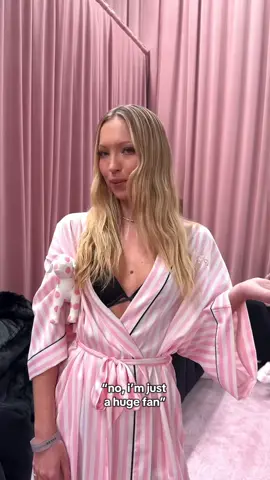 Oh right, my mistake 🤗 @Lila  #VSPINK #VSFS #VSFashionShow