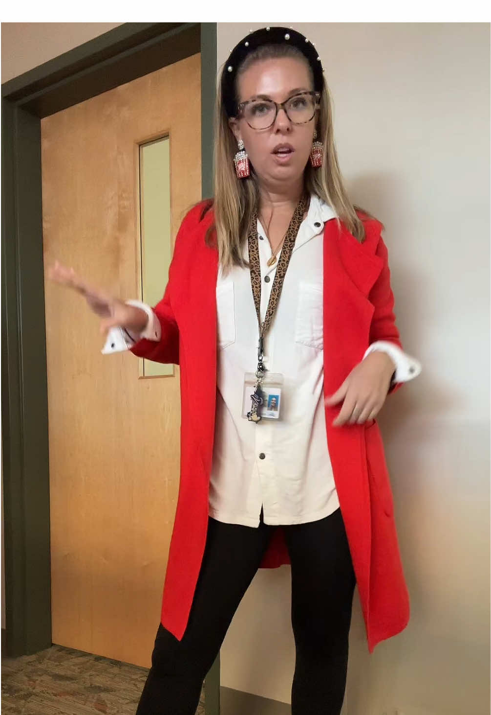 Just your favorite reading specialist giving “I’m about to sign the Declaration of Independence” vibes ❤️