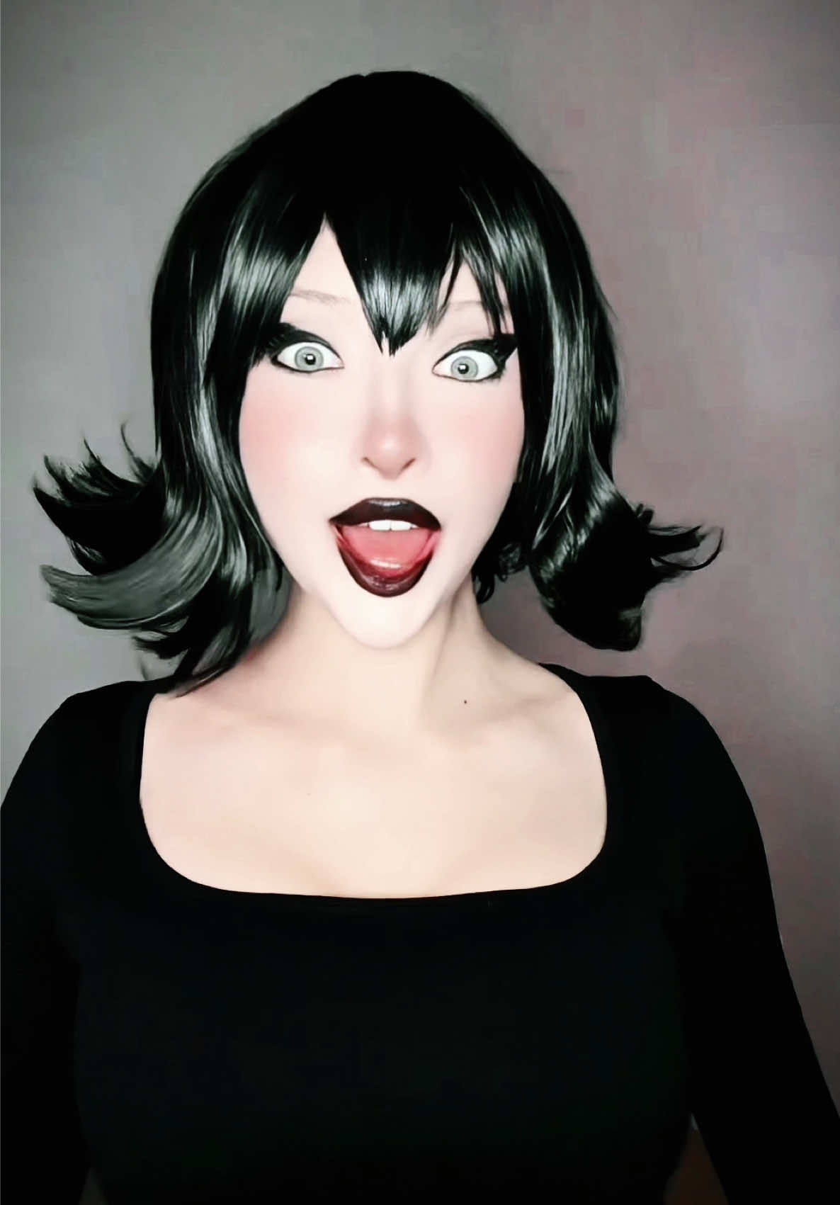 >:) #gothgirl #goth #mavis #maviscosplay #mavisdracula 