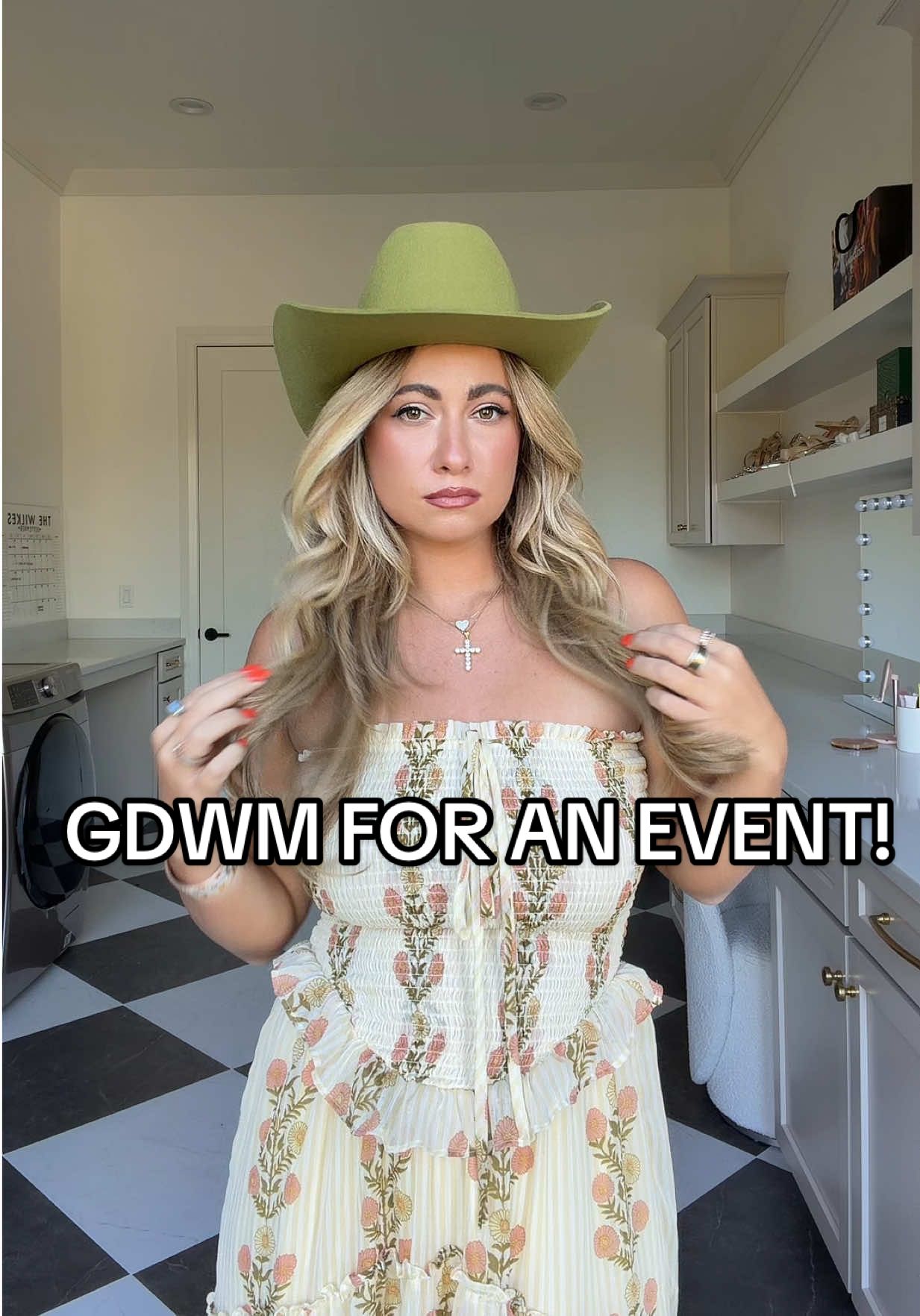 GDWM to head to tonight’s events with my management team 💚🤠  #gdwm #nashville #nashvilleinfluencer #falloutfit #cowgirl 