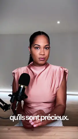 Comme tu protèges ton téléphone avec un mot de passe… protège aussi ton cœur. 💛 Ta paix, tes émotions, tes rêves les plus précieux ne sont pas faits pour être exposés à n’importe qui. Ils méritent un espace sûr, doux et bienveillant.  Apprends à garder pour toi ce qui nourrit ton âme, à préserver ce qui est précieux ✨ 🔑 Pour recevoir le lien de ma communauté privée, commente « CLÉ » ou écris-moi en message privé 💌 #pourtoii #viralchretienstiktok #motivation #Mindset #Alignement 