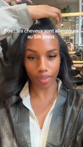Durée de vie : la marche de 4 min du salon au métro 😹 #fail #silkpress #haircut 