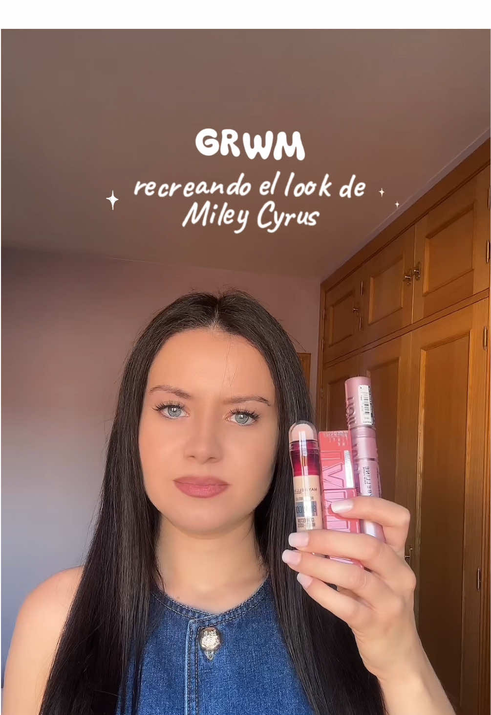 Recreando el look de Miley Cyrus con @Maybelline ES 💄✨ *publi  #maybelline #mileycyrus #ugccontentcreator #ugcespaña #MaybellineNY #MileyxMaybelline #MakeupTransformation #BeautyTok #TikTokMakeup #MakeupTips #VinylInk #SkyHighMascara #BorradorMaybelline #MakeupOfTheDay #MakeupRoutine #BeautyInfluencer #GlowVibes #MakeupGoals #grwm #arreglate 