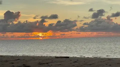 تراك رايق من سانتا بصراحة ✨ #ساعات #سانتا #احمد_سانتا #راب_مصري #viral 