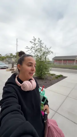 Just know we had a whole day by 9am  . . #momof2 #momlife #chicagoinfluencer #spendthedaywithme #morningvlog 