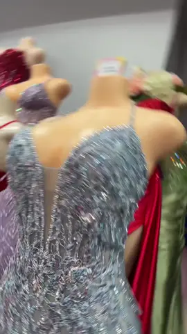 💍 Grisel’s Bridal ✨ Shop small, shop local! 👗 Everything is brand new — bridal, quince, & special occasion wear 📍 Chicago-based Latina-owned business 💕 Thank you for supporting small businesses! #depop 