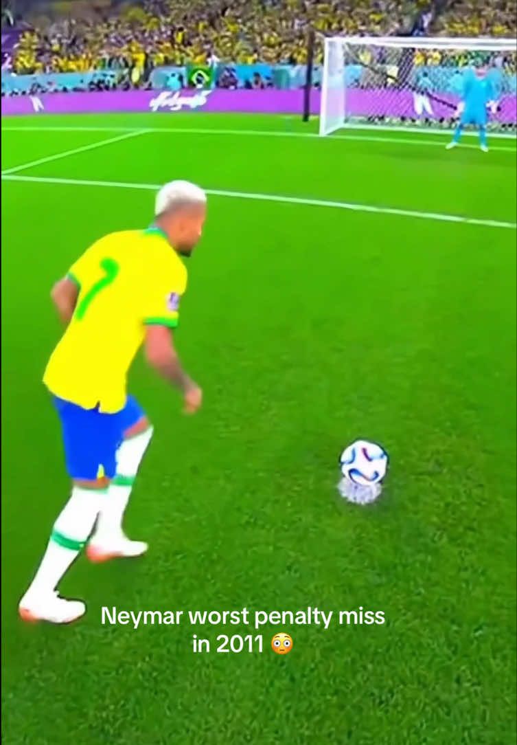 worst penalty miss of all time 😳🤦‍♂️ #penalty #miss #neymar #neymarjr #Soccer  