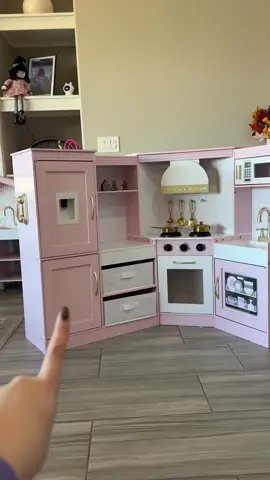 Bestie, this pink kitchen is honestly every little one’s dream 😍 It’s one of the top trending toys for kids right now and such a fun kids activity that keeps them busy for hours. From cooking to organizing and pretending to serve meals, it’s the cutest setup ever 👩‍🍳✨ Plus, it doubles as one of those early development & activity toys that help with creativity and imagination — easily one of my favorite children early education toys this year 🙌💕#tiktokshopcreatorpicks #playkitchen #toddlermom #toddlergift 