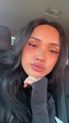 ????? Sick in the head bitches are weird 