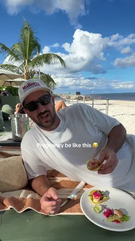 He’s not wrong 😂🤭 #pregnancytiktok #pregnancyhumor #babymoon 