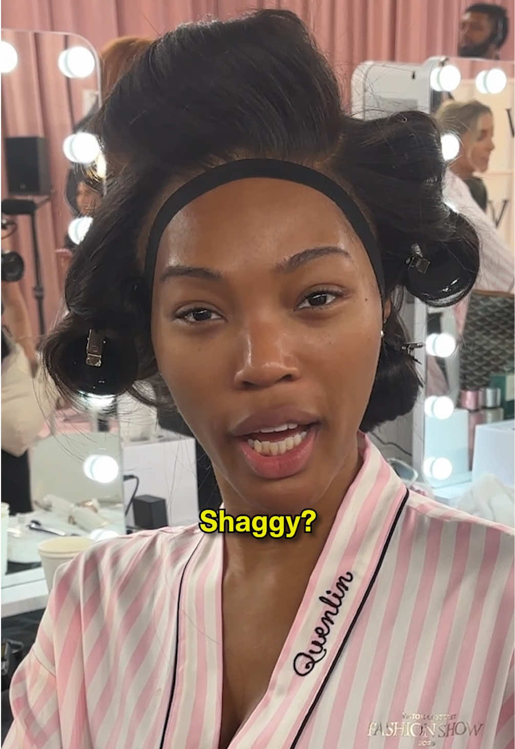 How well do #victoriassecret angels know the 2000 seminal hit “Angel” by #Shaggy ? Mixed bag, apparently #y2k