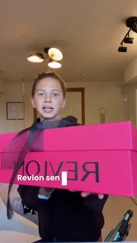 Thank you so much @Revlon Cosmetics for all this wonderful stuff!! I’m excited to use it #glutenfreerunner #makeup #revlon #unboxing #prunboxing 