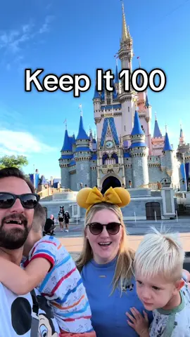 The world is our palm tree 🌴  #taylorswift #taylornation #disney #universalstudios 