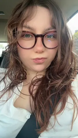 Is my curly hair 3b? #pen15hulu #curlyhair #fyp #foryou #pov 