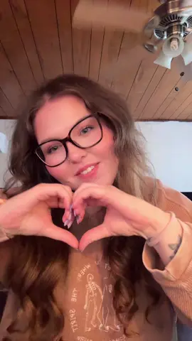 @nobodynocrime created the most addictive honey hand choreo, OBSESSED🍯  p.s. new @Dizzy Dahlias drop coming soon 🪄