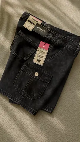 celana pria jeans pendek bahan katun premium. #celanapendekpria #celanajeanspria #celanasantai 