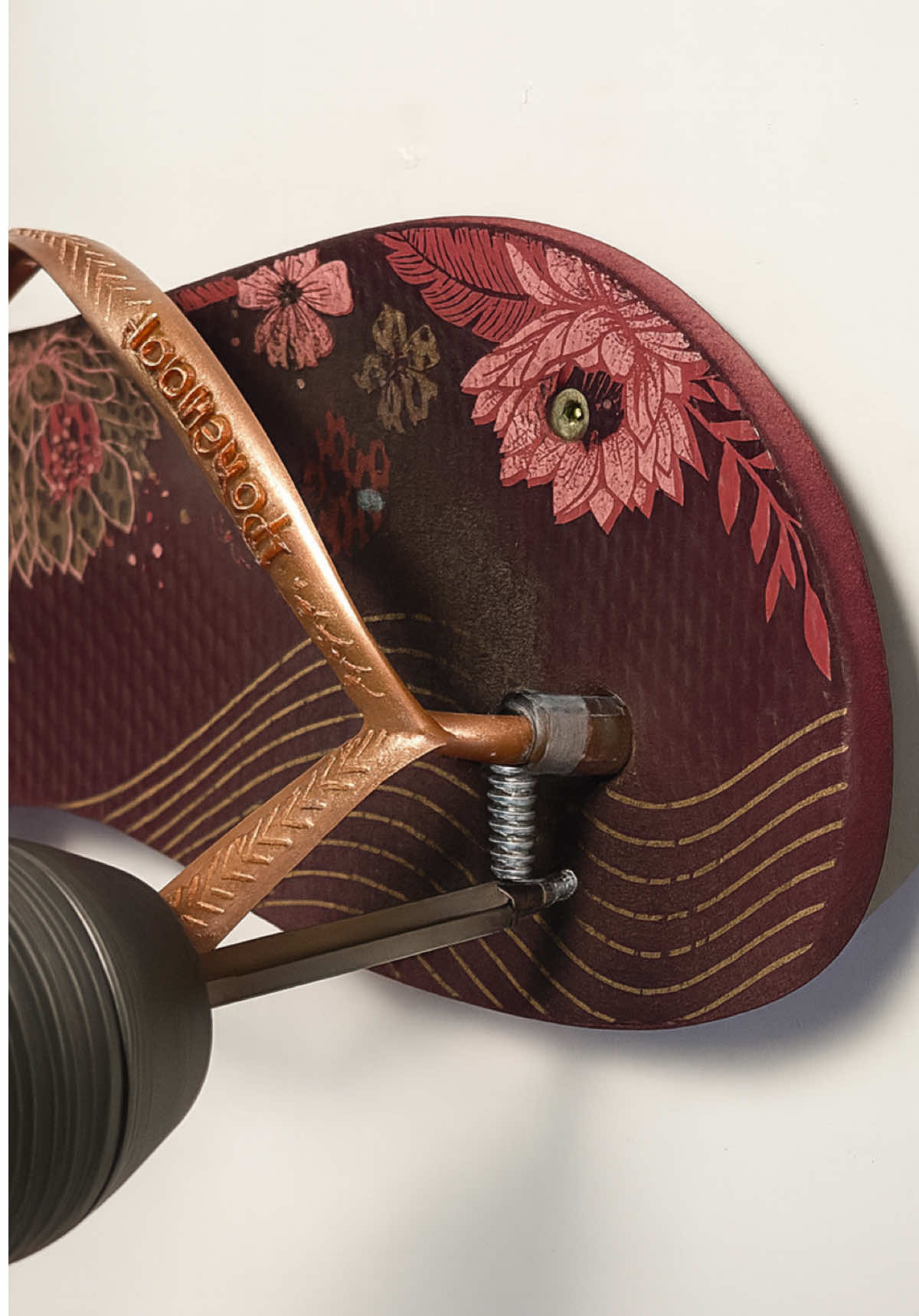 essa técnica inteligente e silenciosa. #ToolTok #homeidea #genius #repair #easyfix