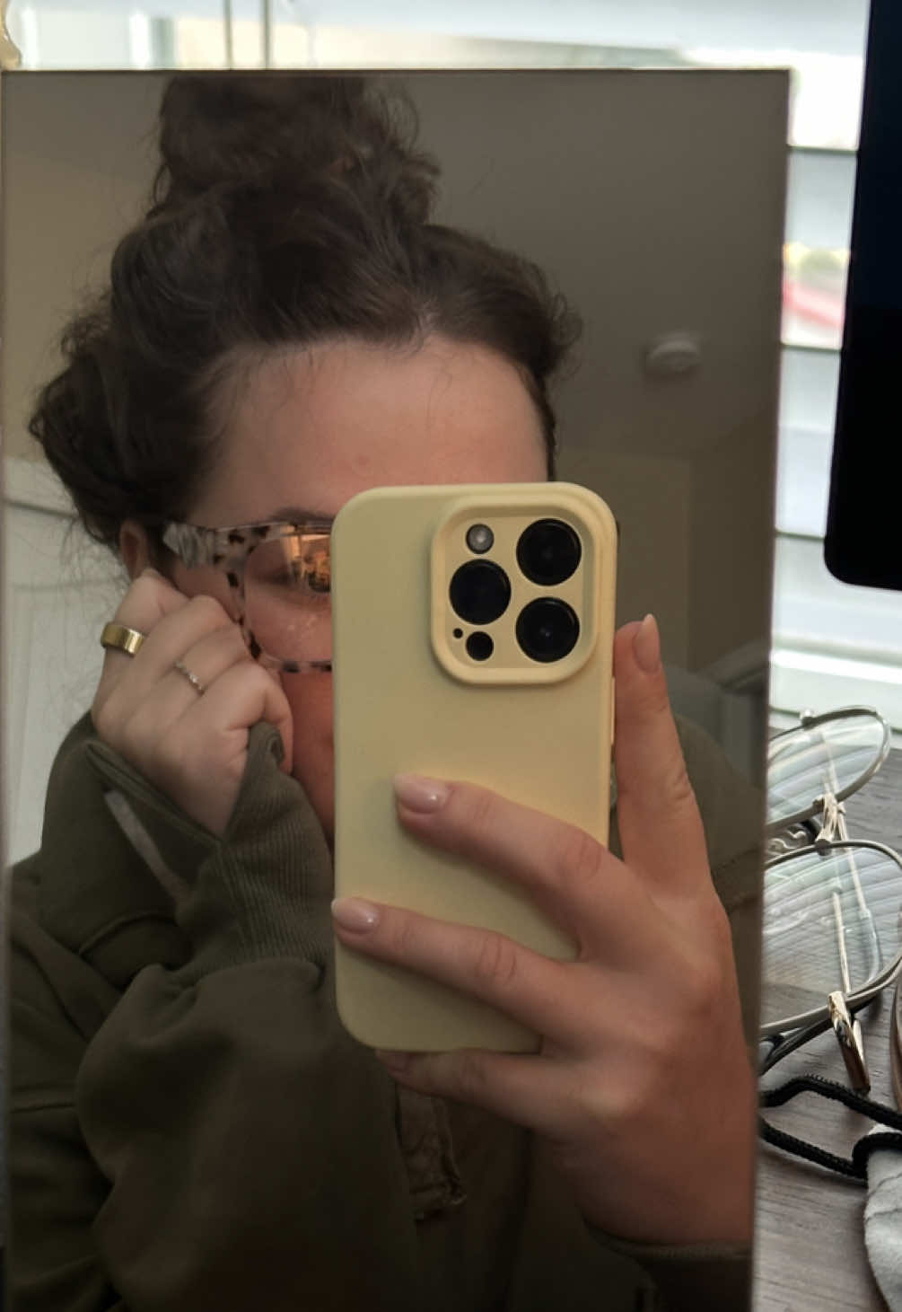 for legal reasons this is a joke. IRS don’t come for me, i’m doing my taxes right now😫😫 #taxseason #governmentshutdown #govshutdown #taxdeadline 