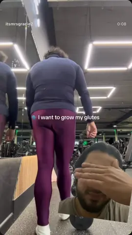 Jadi glutes juga sebagai tanda tubuh kalian sehat, tempat cadangan nutrisi disimpan tubuh dengan cara nya cantik Mudah nya melihat orang tidak sehat adalah dengan melihat seberapa bagus bagian glutes nya dan seberapa rata perut nya #gym #glutes #muscle #Fitness 