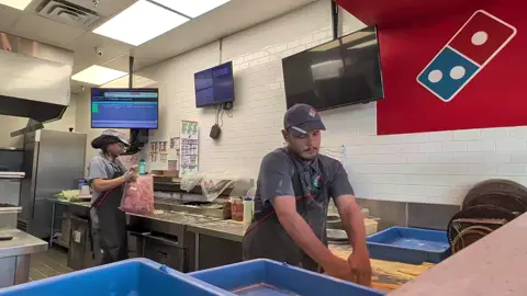 #pizzawars2025 #dominos 