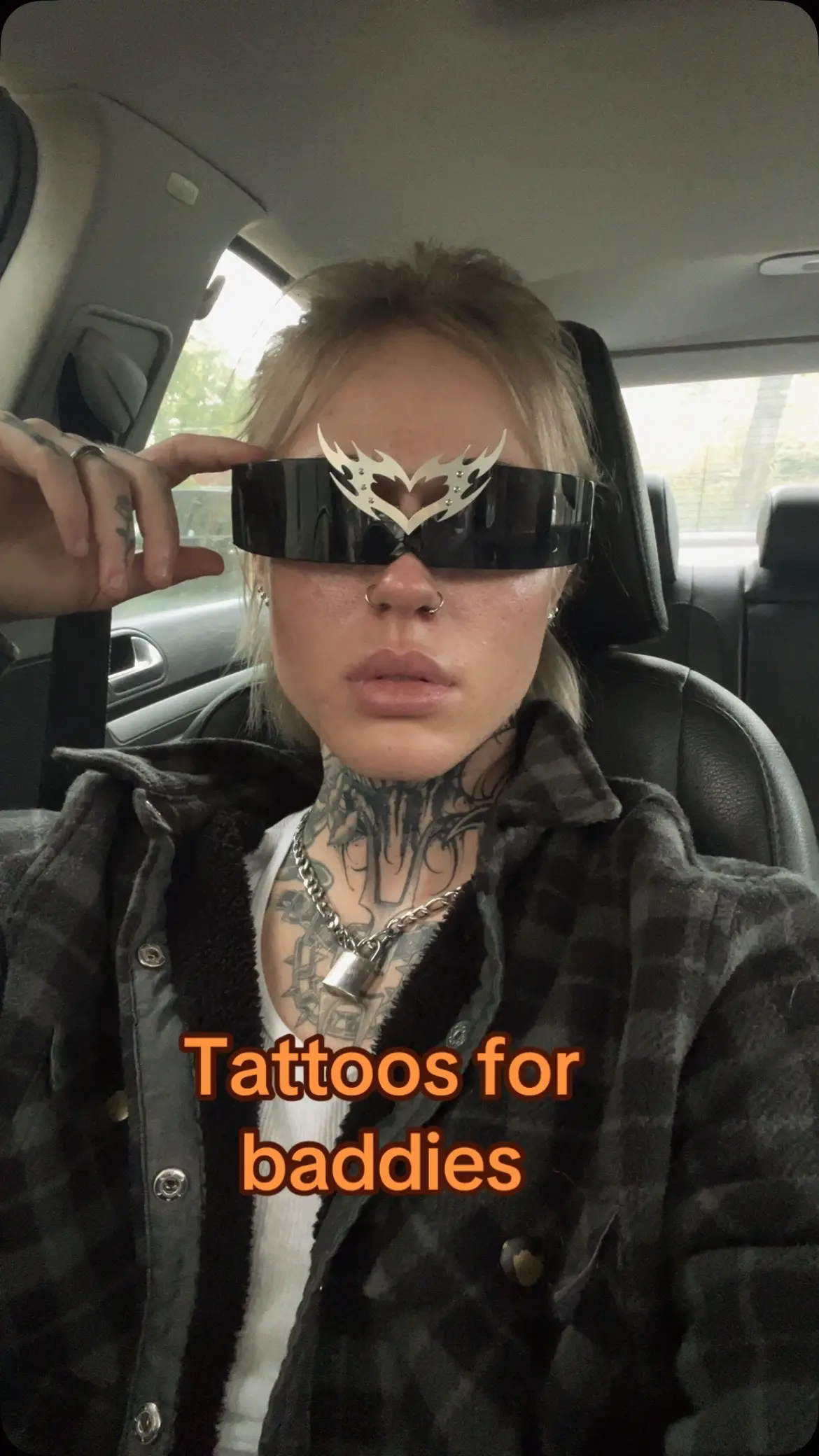 Chicago baddies I love you and want to tattoo you forever🥹🫶 #chicagotiktok #tattooartists #tattoodesign #chicagoartist #tattooapprentice 