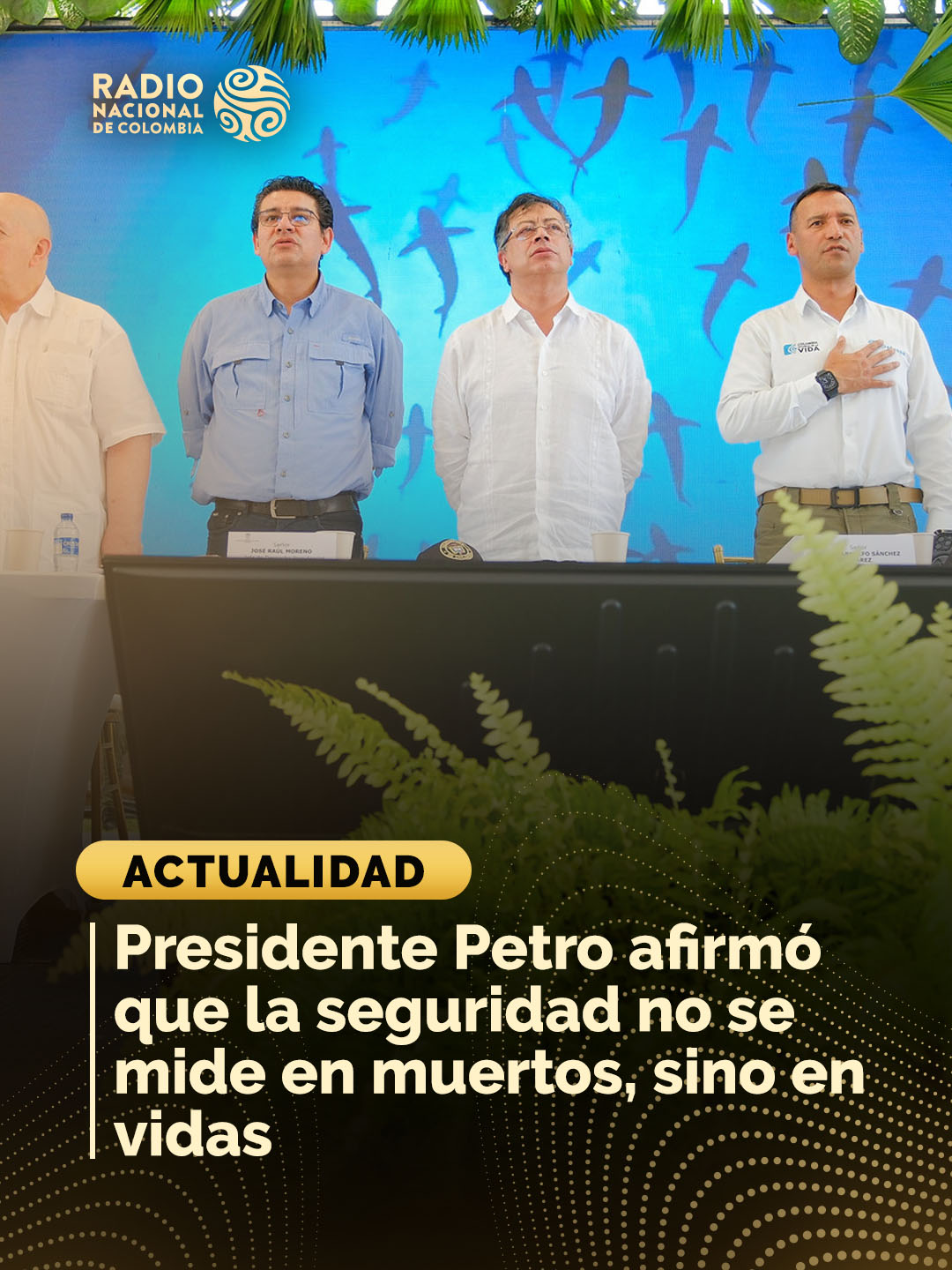 #AlAire | El presidente Gustavo Petro afirmó, durante el acto de destrucción de material de guerra en el marco del Proceso de Paz entre el Gobierno y la Coordinadora Bolivariana, que la seguridad no se mide en muertos, sino en vidas. 🗣️ “Me dicen: ‘¿Usted por qué se va a hablar de todos esos parajes lejanos de Colombia?’, y no se dan cuenta de que todo está entrelazado. Acá hacemos estallar las bombas para que haya paz, sin matar a nadie”, presidente Gustavo Petro. #Noticias #NoticiasColombia